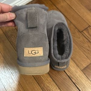 Women’s purple/grey Short Uggs Size 8